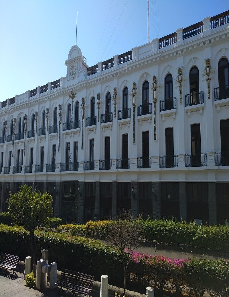 edificio-luis-manuel-rojas